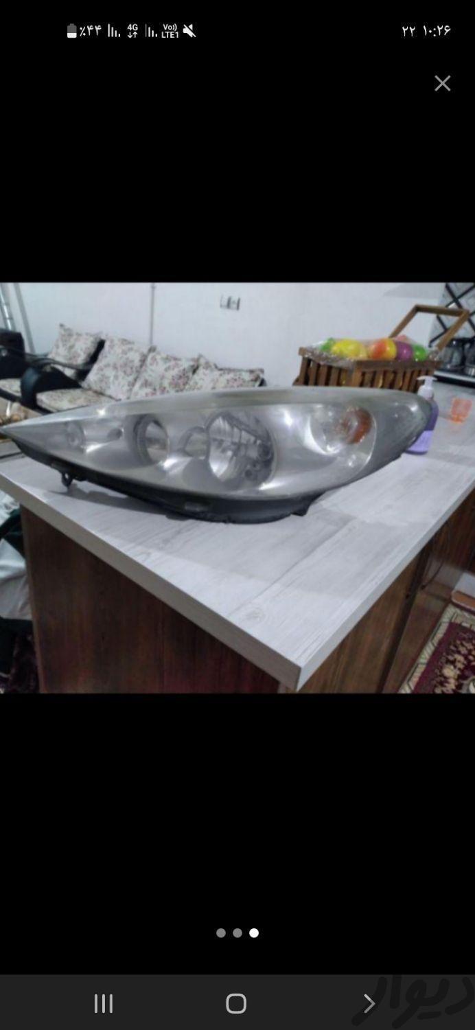 یک جفت چراغ جلو 207